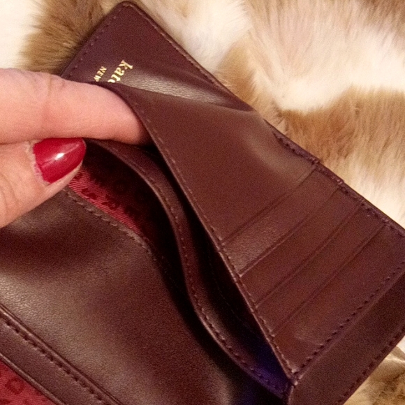 KATE SPADE♠️NEW YORK Brown Vintage Leather Wallet! Red Kate Spade  Fabric Inside - Picture 12 of 13